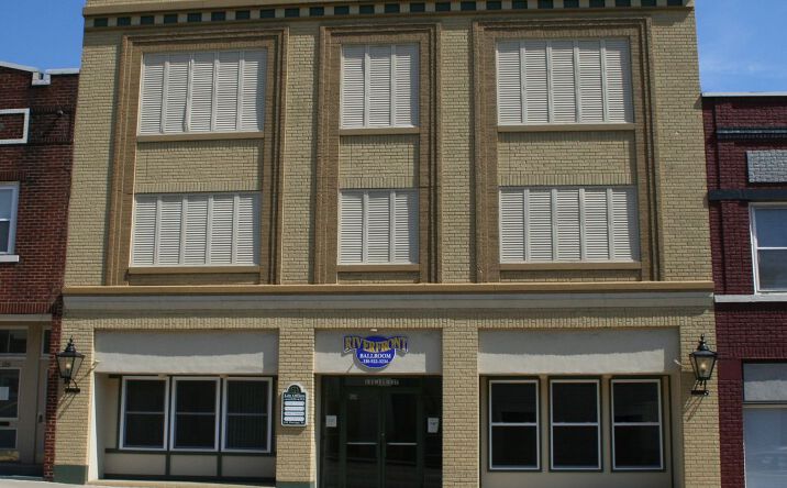 Pictures of Office property located at 133 Portage Trail, Cuyahoga Falls, OH 44221 for lease - image #1