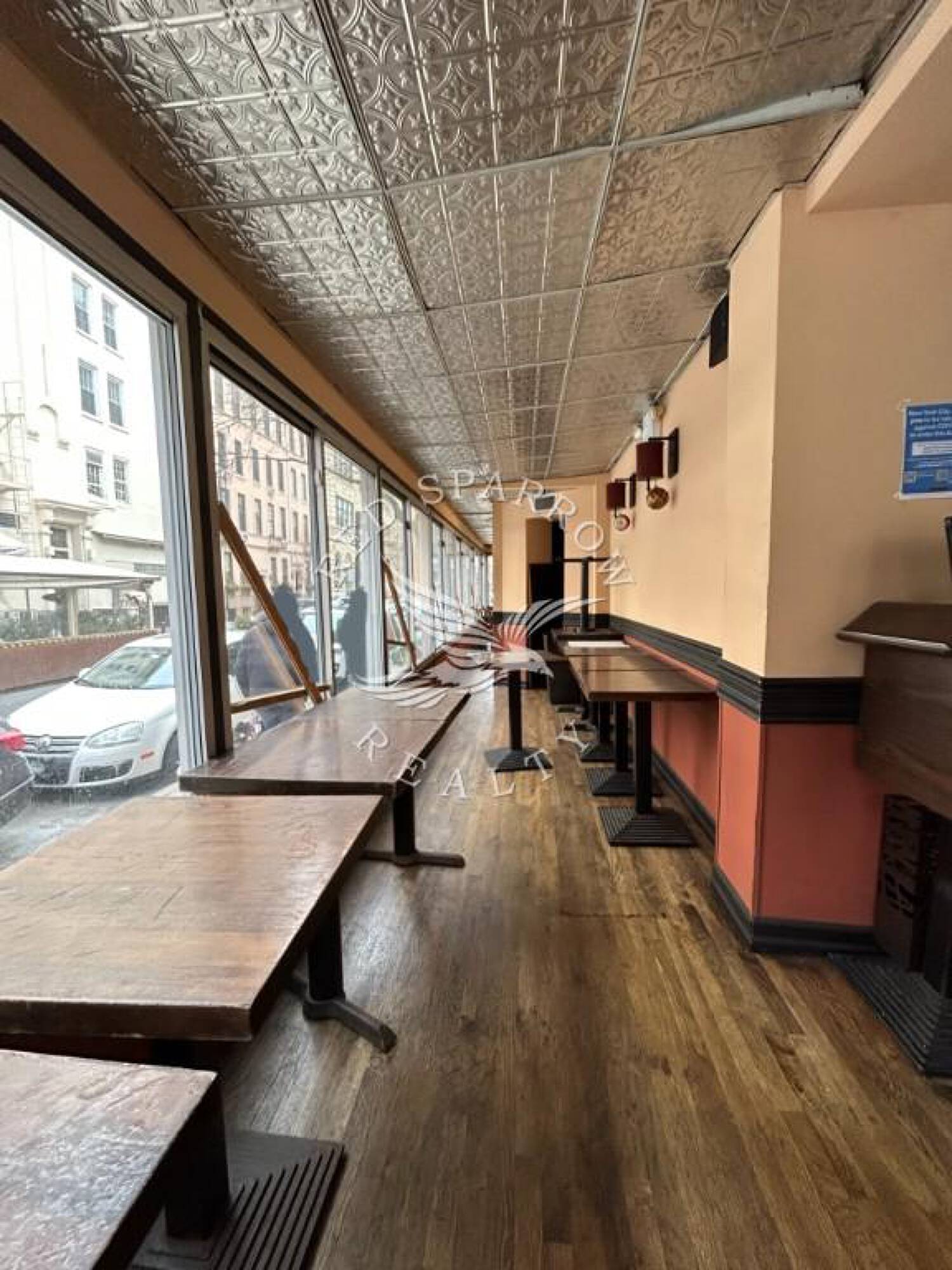Corner restaurant space on Lexington Avenue, New York, NY 10021 | Crexi.com