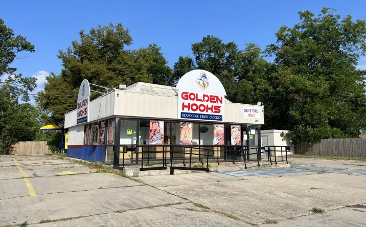 Pictures of Retail, Restaurant property located at 212 SW Evangeline Thruway, Lafayette, LA 70501 for lease - image #1