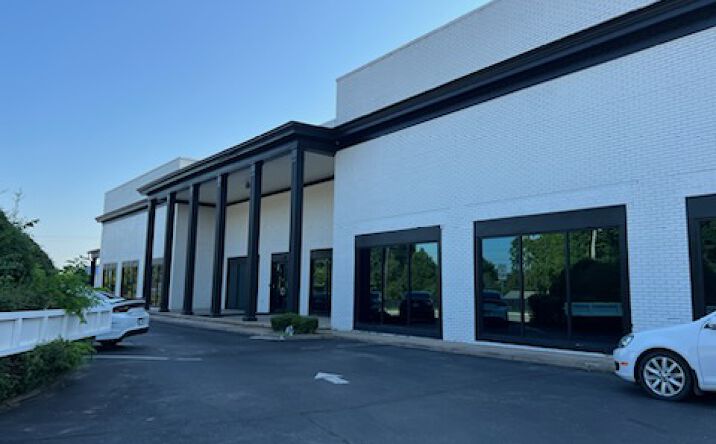 Pictures of Office property located at 3939 S Harvard Ave, Tulsa, OK 74135 for lease - image #1