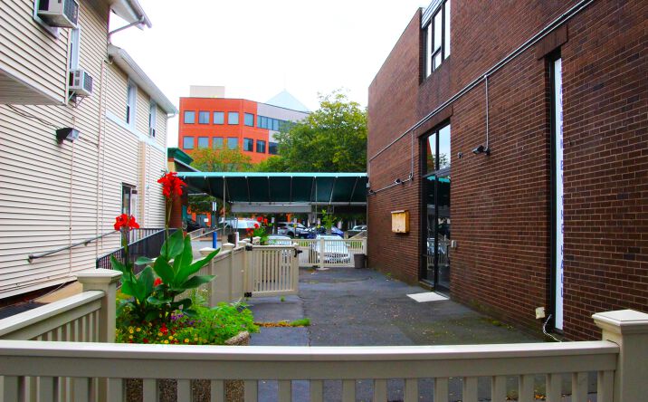Pictures of Restaurant property located at 2345 Whitney Ave, Hamden, CT 06518 for lease - image #1
