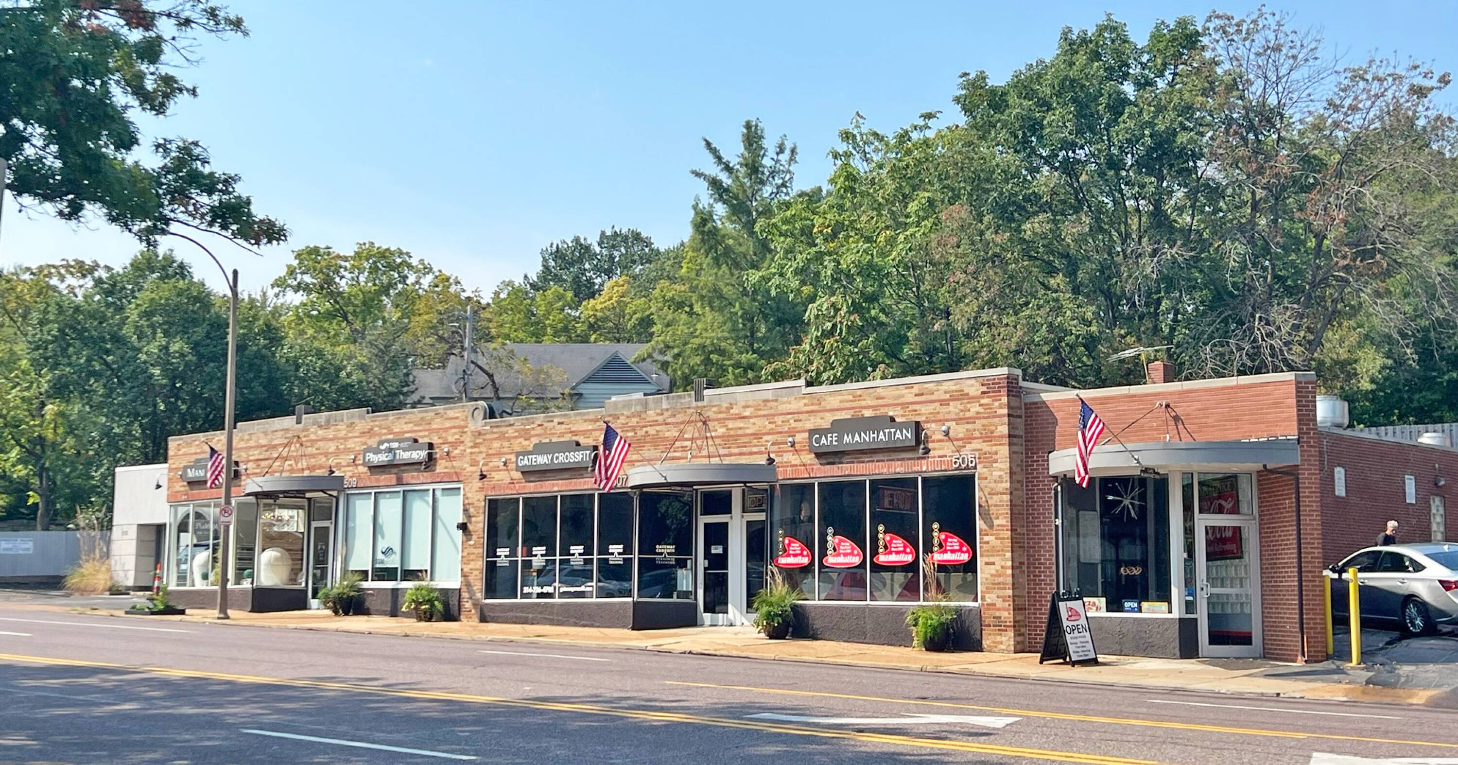 507 S Hanley Road, St. Louis, MO 63105