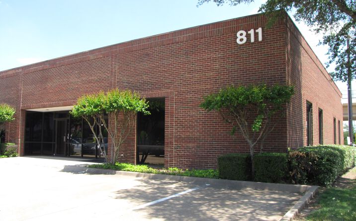 Pictures of Industrial property located at 811 E Plano Pkwy, Plano, TX 75074 for lease - image #1