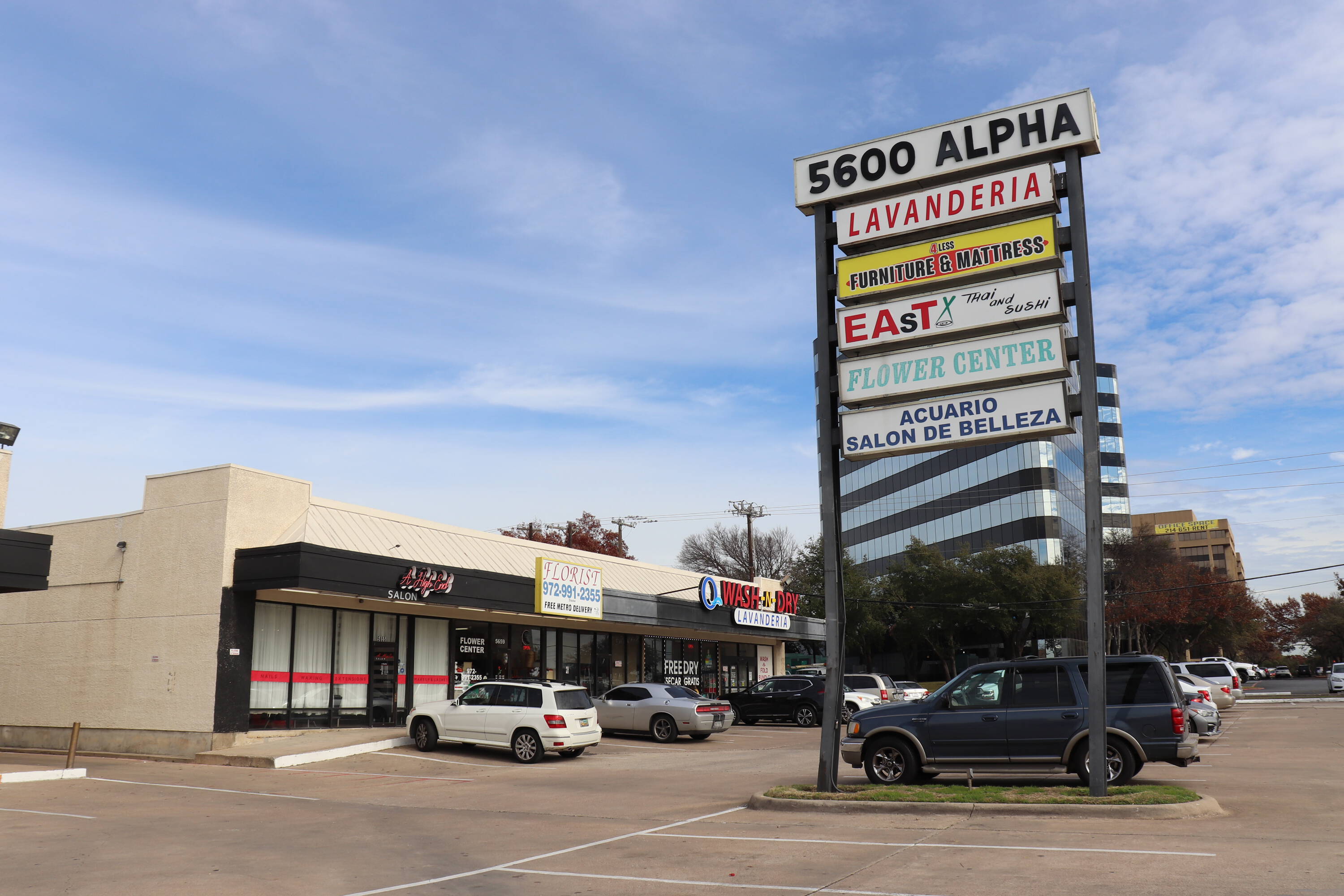 5655 Alpha Rd, Dallas, TX 75240