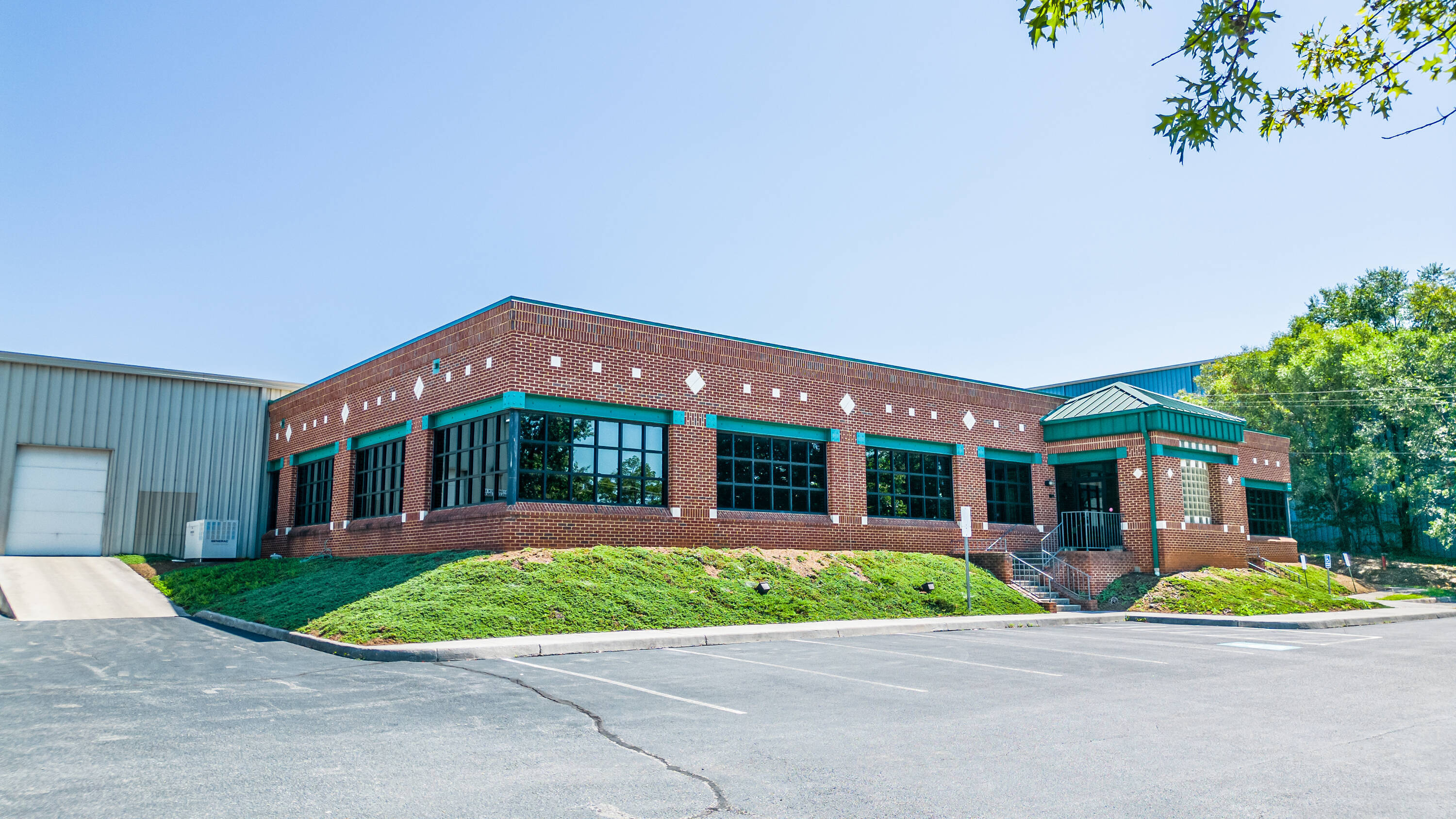 3845 Thirlane Rd NW, Roanoke, VA 24019