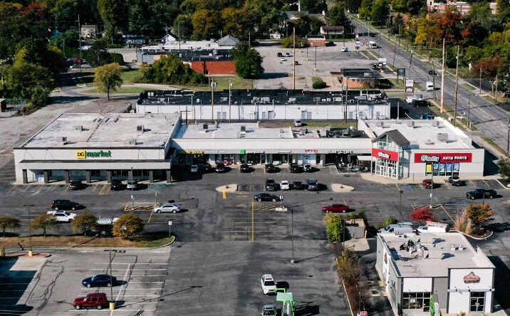 Pictures of Retail property located at 5239 Dorr St, Toledo, OH 43615 for lease - image #1