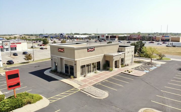 Pictures of Retail property located at 11747 E Kellogg Dr, Wichita, KS 67207 for lease - image #1