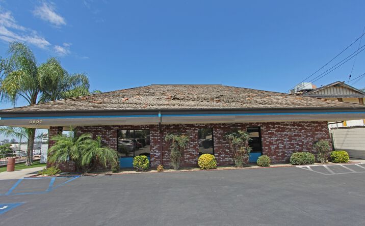 Pictures of Office property located at 3807 Union Ave, Bakersfield, CA 93305 for lease - image #1
