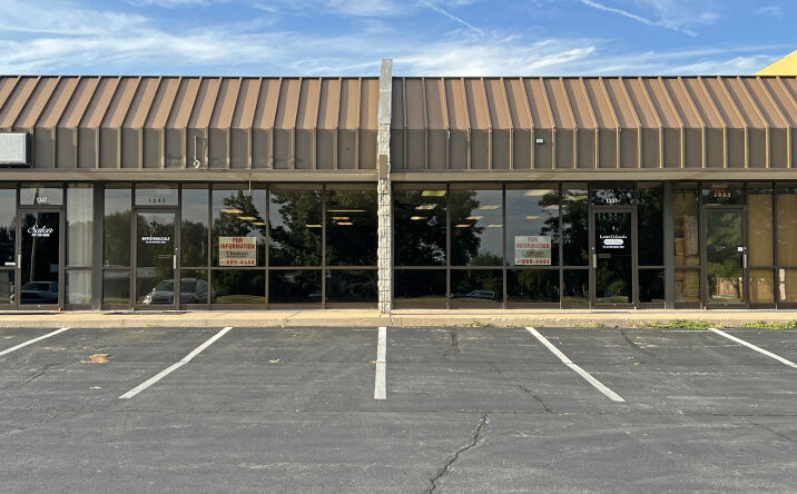 Pictures of Retail property located at 1349 E Montclair St, Springfield, MO 65804 for lease - image #1