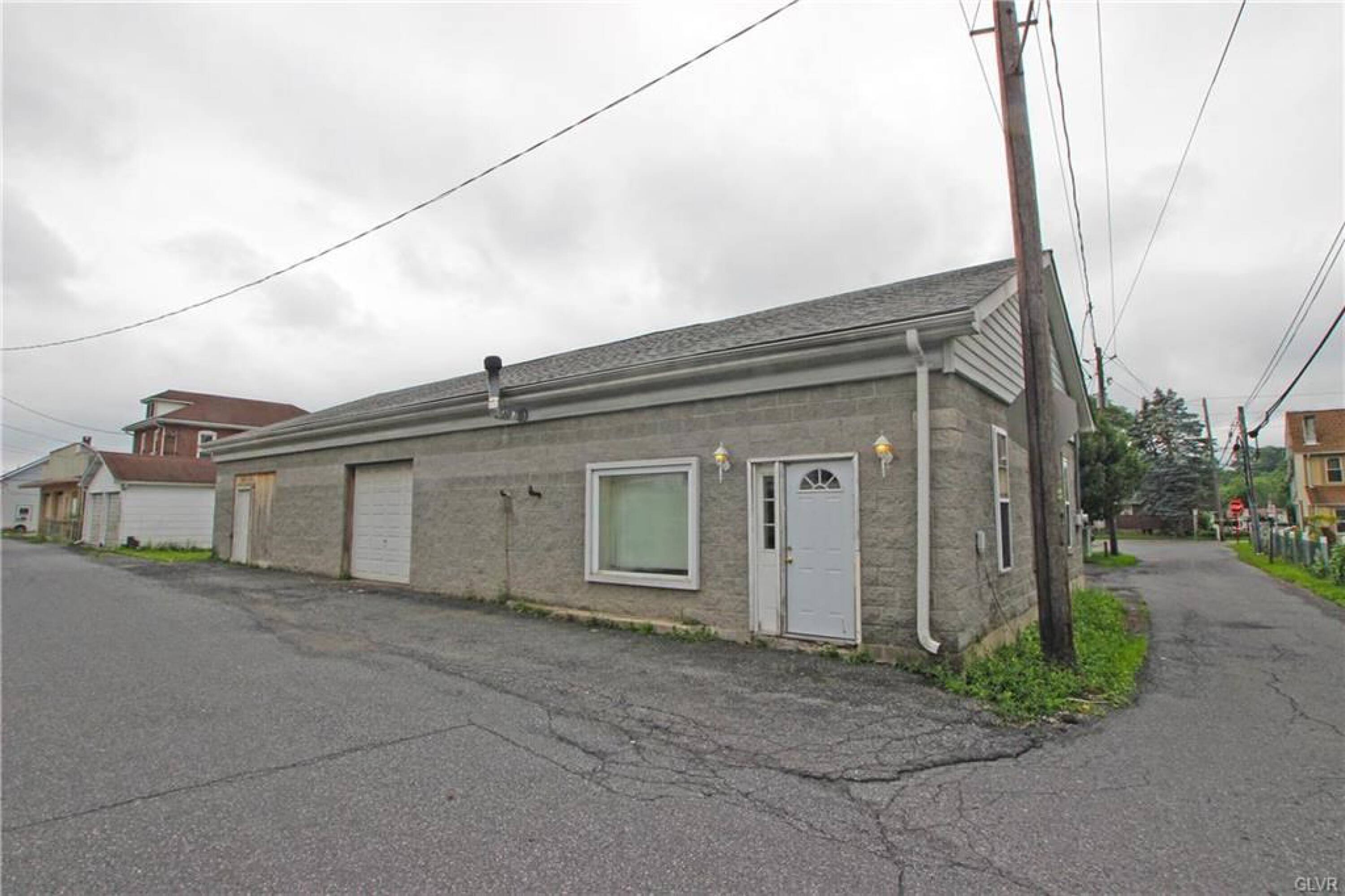 1639 Newport Ave, Northampton, PA 18067