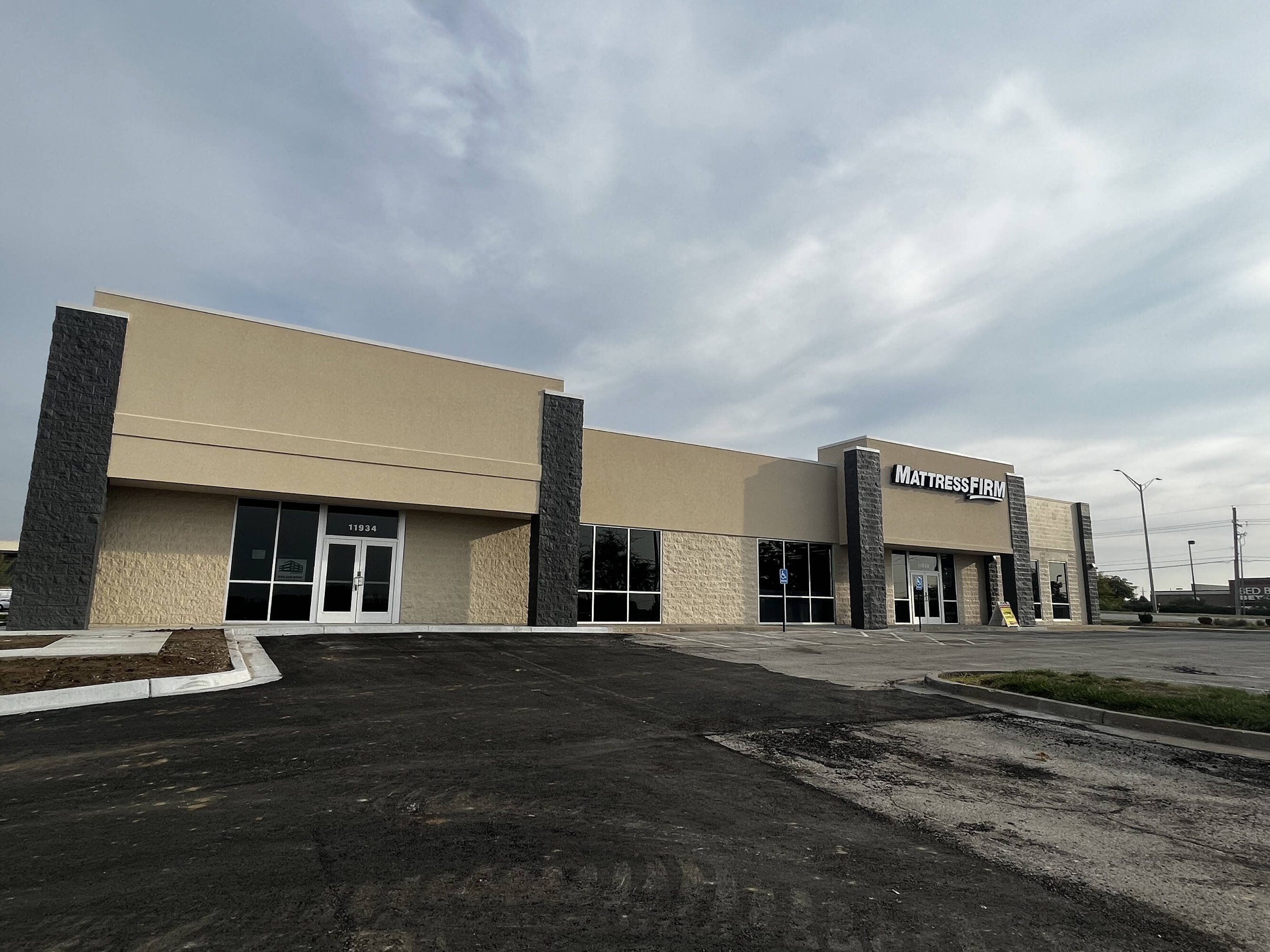 11934 Metcalf Ave, Overland Park, KS 66213