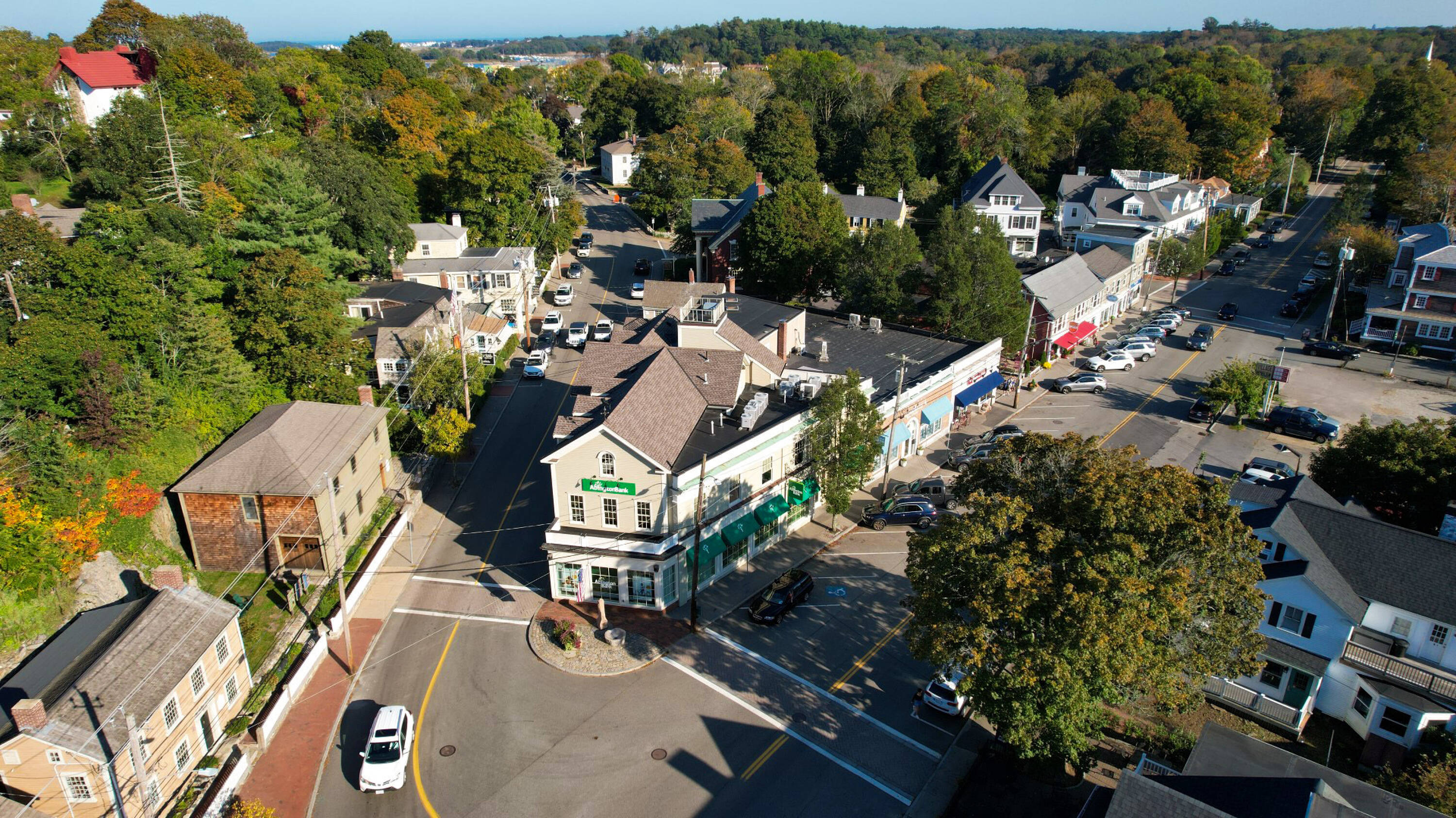 40 S Main St, Cohasset, MA 02025