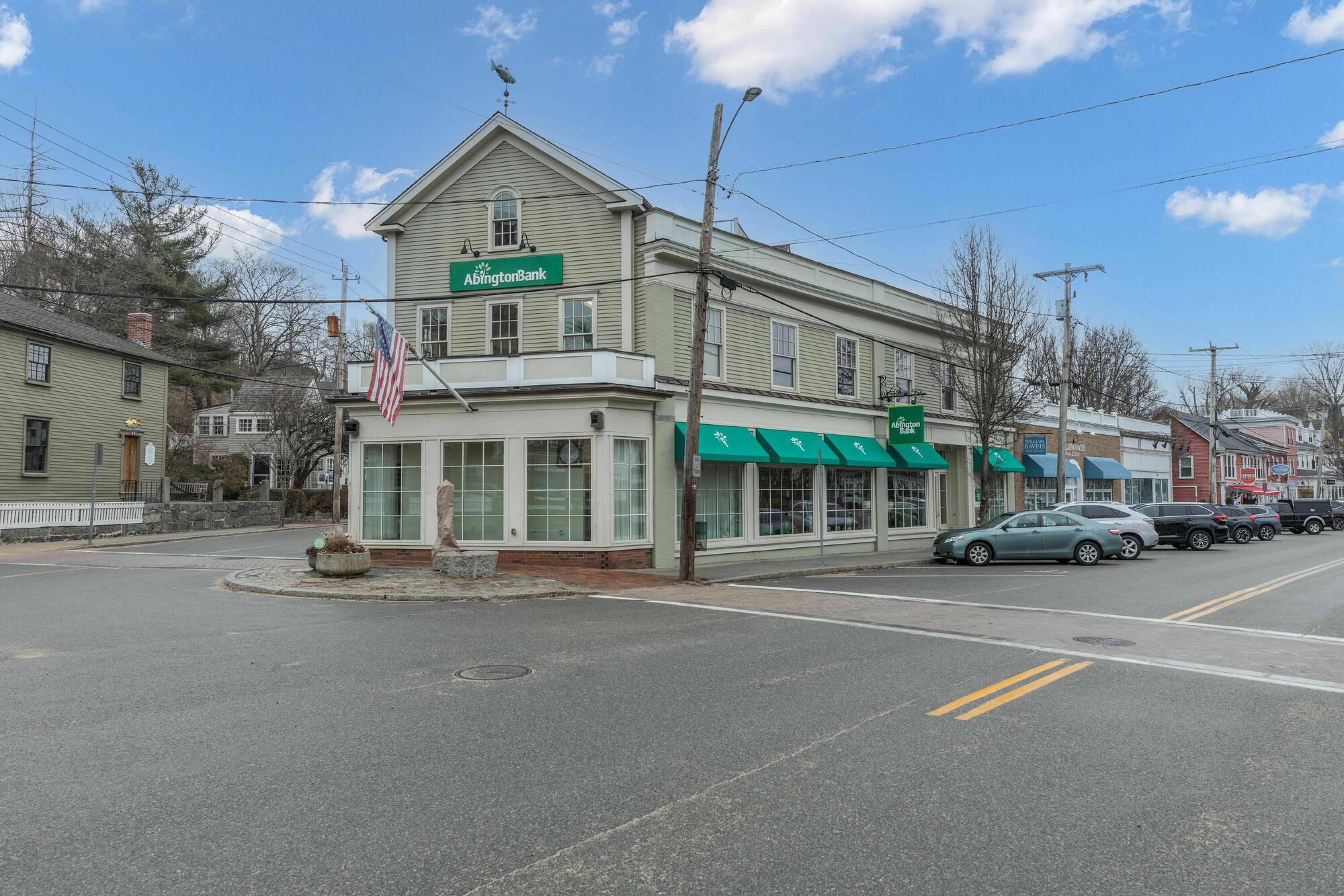 40 S Main St, Cohasset, MA 02025