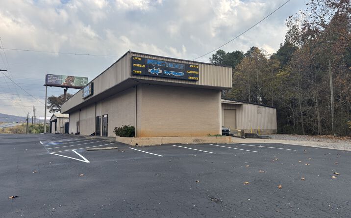 Pictures of Industrial property located at 1189 Joe Frank Harris Pkwy SE, Cartersville, GA 30120 for lease - image #1