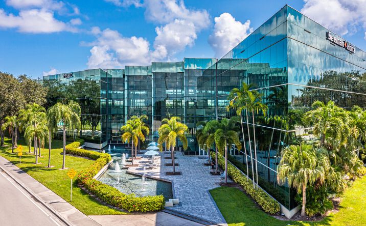 Pictures of Office property located at 301 Yamato Rd, Boca Raton, FL 33431 for lease - image #1