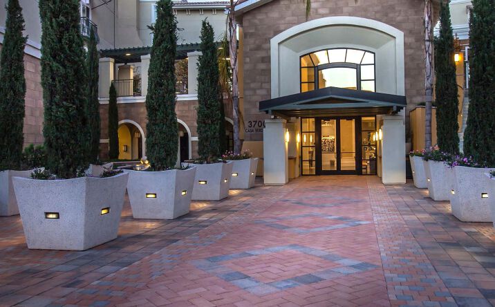 Pictures of Retail property located at 3700 Casa Verde St, San Jose, CA 95134 for lease - image #1