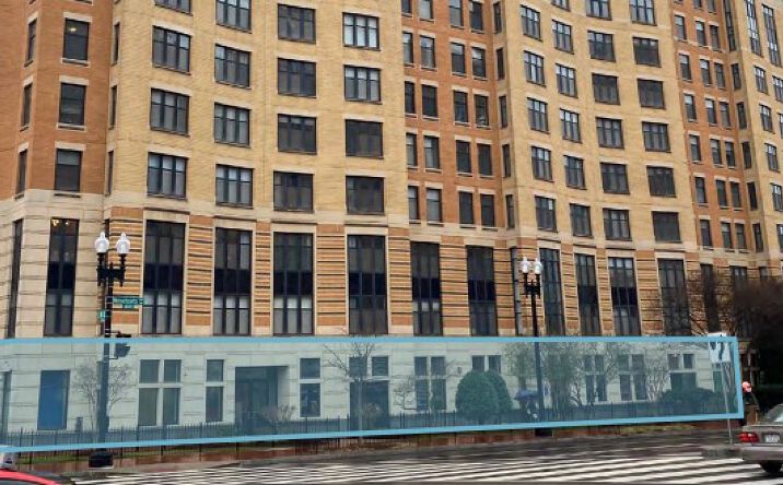 Pictures of Retail property located at 400 Massachusetts Ave NW, Washington, DC 20001 for lease - image #1