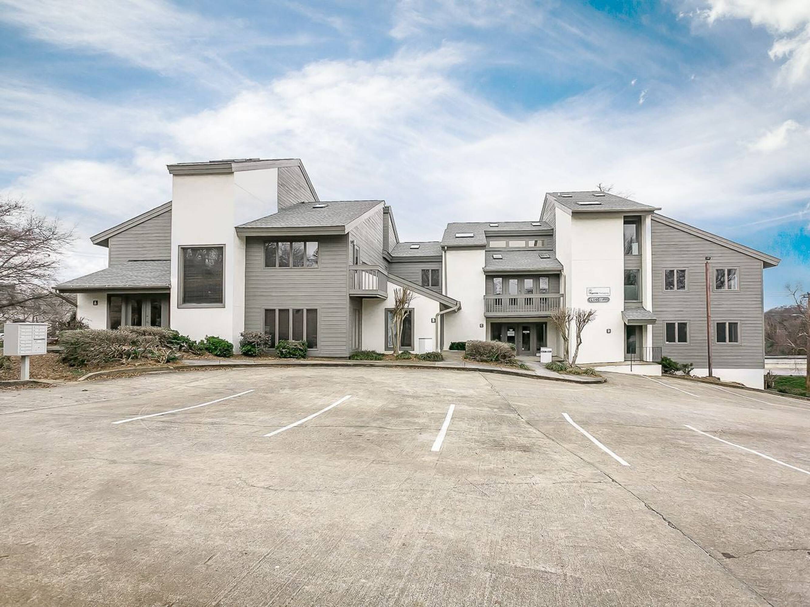 1010 E North St, Greenville, SC 29601