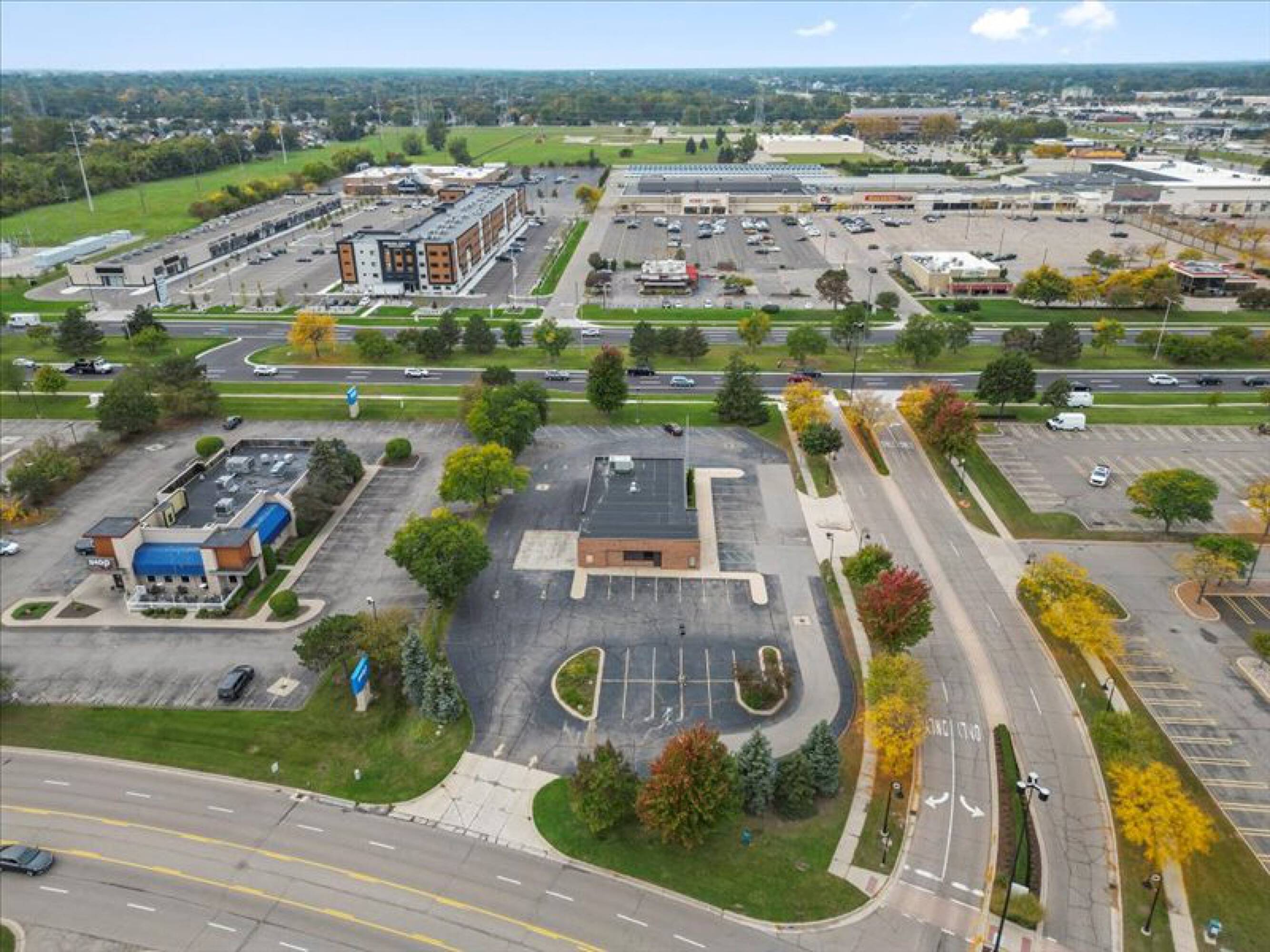 13620 Northbay Dr, Sterling Heights, MI 48313