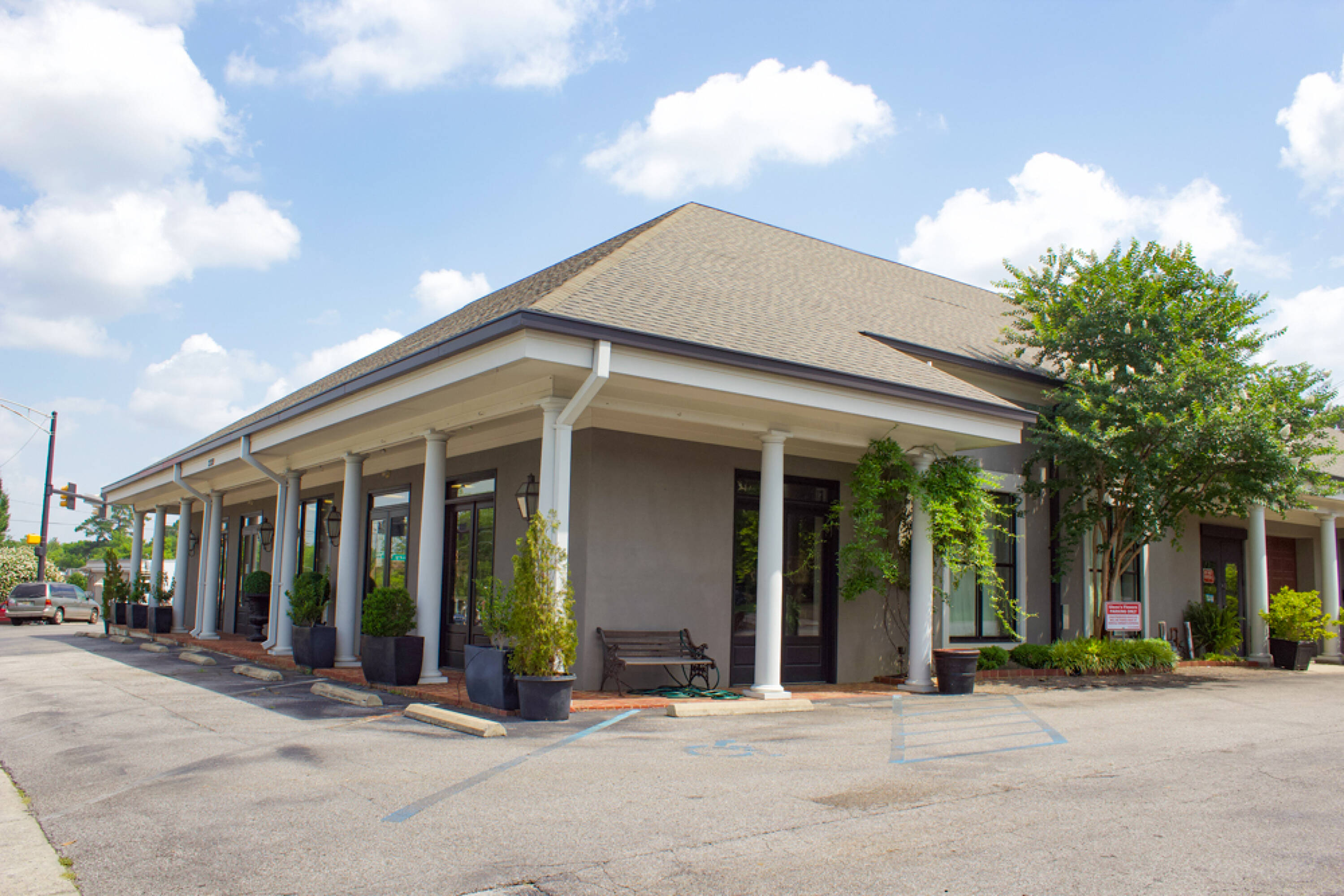 2359 Whitesburg Dr, Huntsville, AL 35801