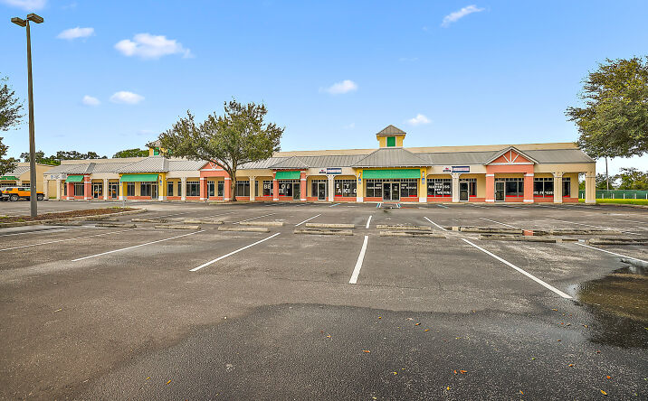 Pictures of Retail, Office, Restaurant property located at 20180 US Hwy 27, Clermont, FL 34715 for lease - image #1
