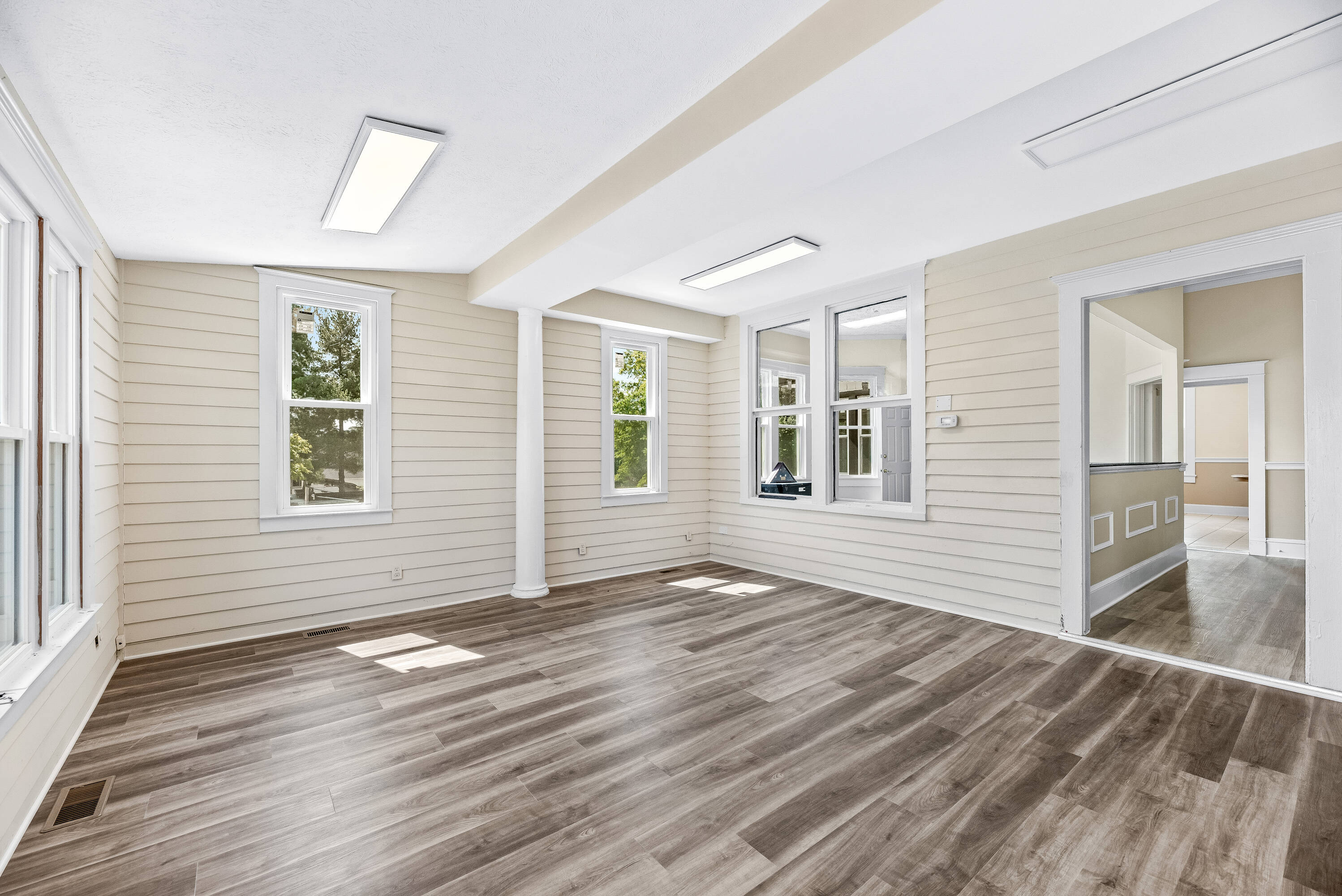 4140 Old Town Rd, Huntingtown, MD 20639