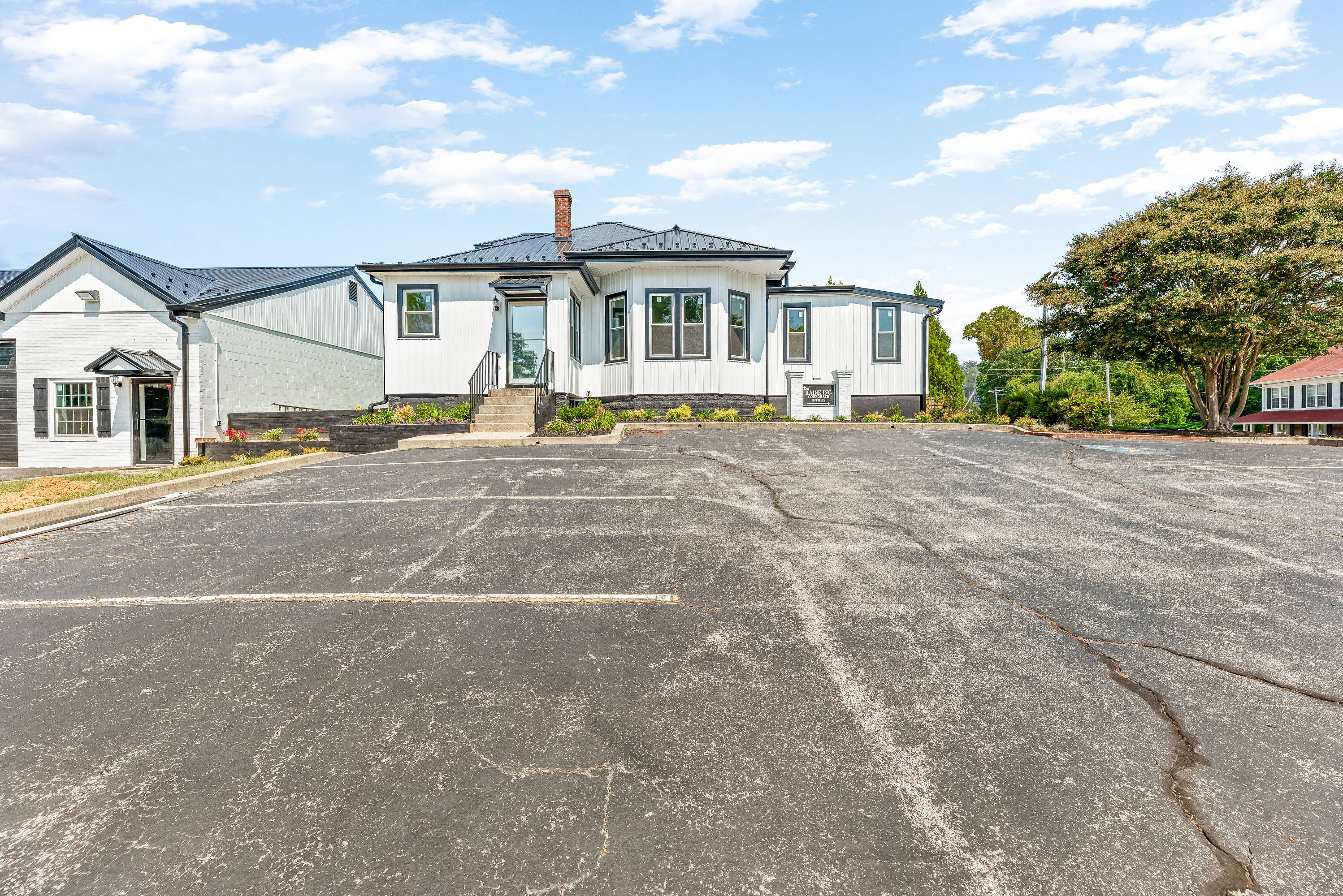 4140 Old Town Rd, Huntingtown, MD 20639