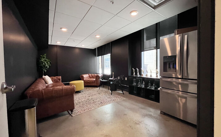 Pictures of Office property located at 250 West St, Columbus, OH 43215 for lease - image #1