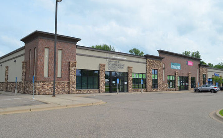 Pictures of Retail property located at 1467 Lake St S, Forest Lake, MN 55025 for lease - image #1