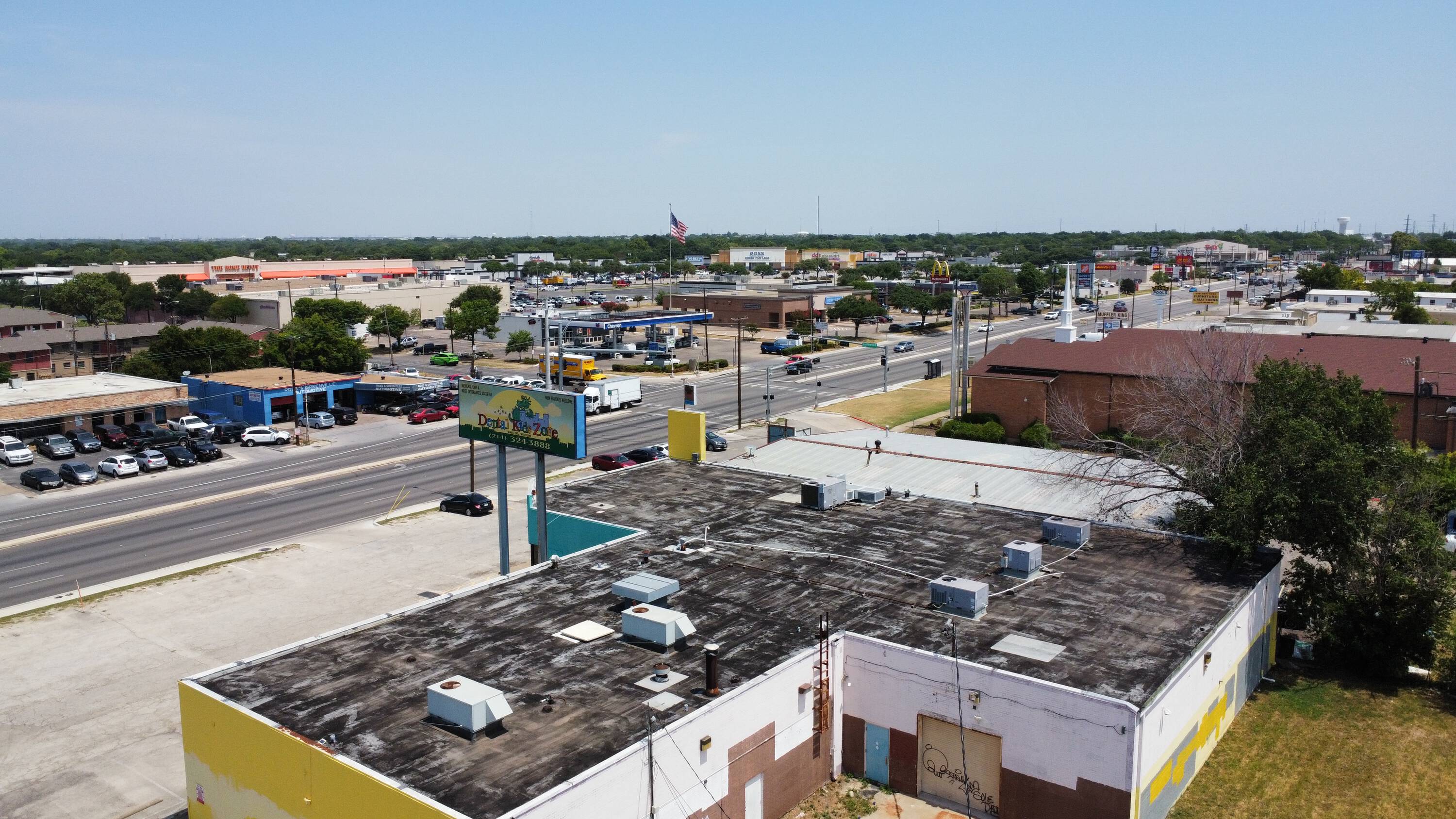 11000 Garland Rd, Dallas, TX 75218