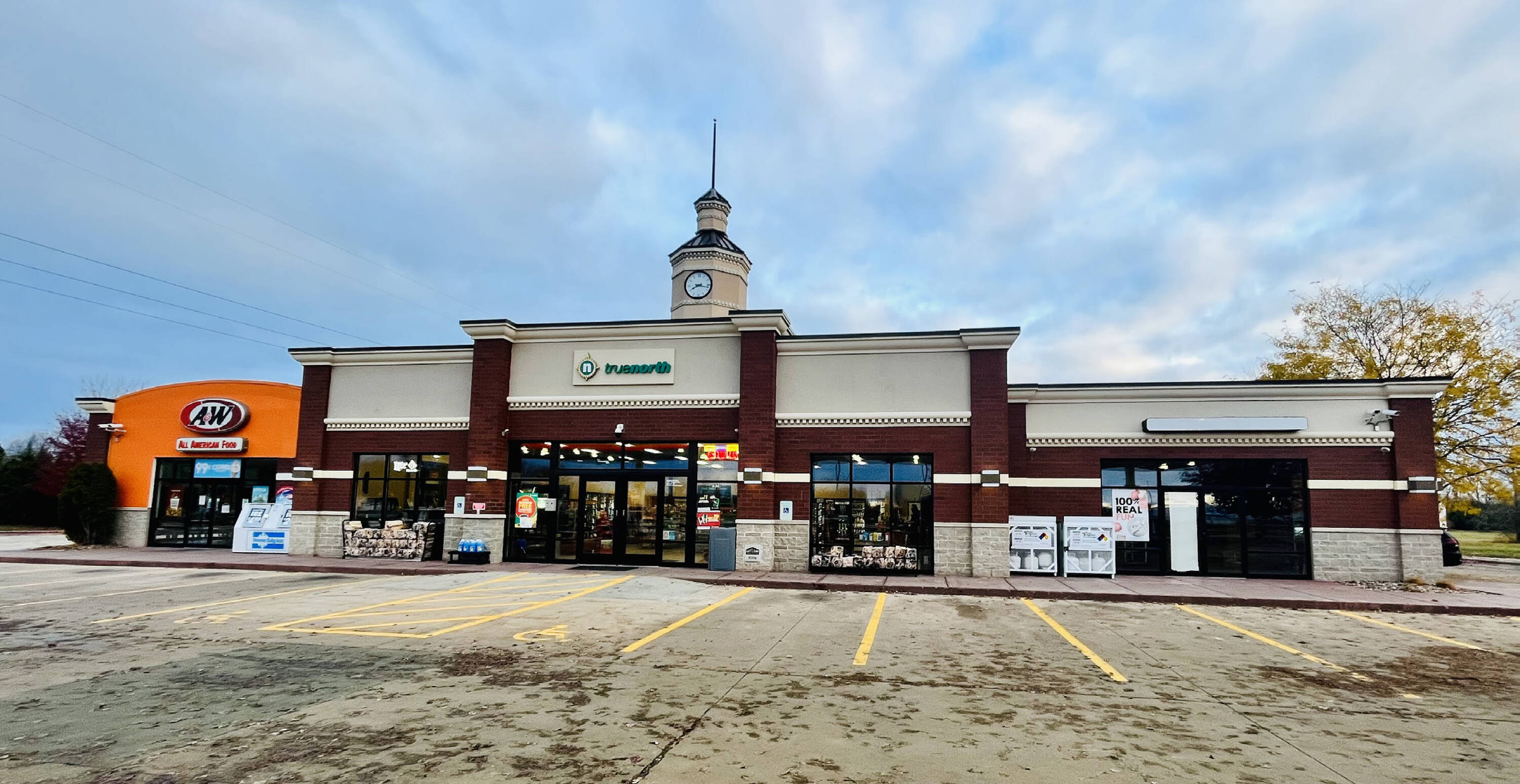 1370 Jacobsen Rd, Neenah, WI 54956