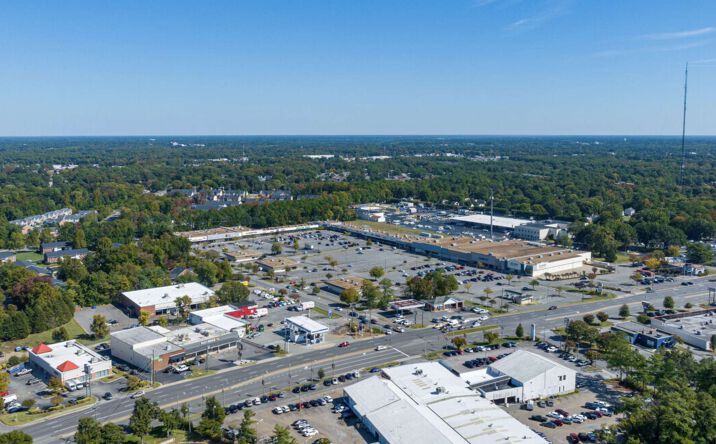 Pictures of Retail, Office property located at 7580 West Broad Street, Henrico, VA 23294 for lease - image #1