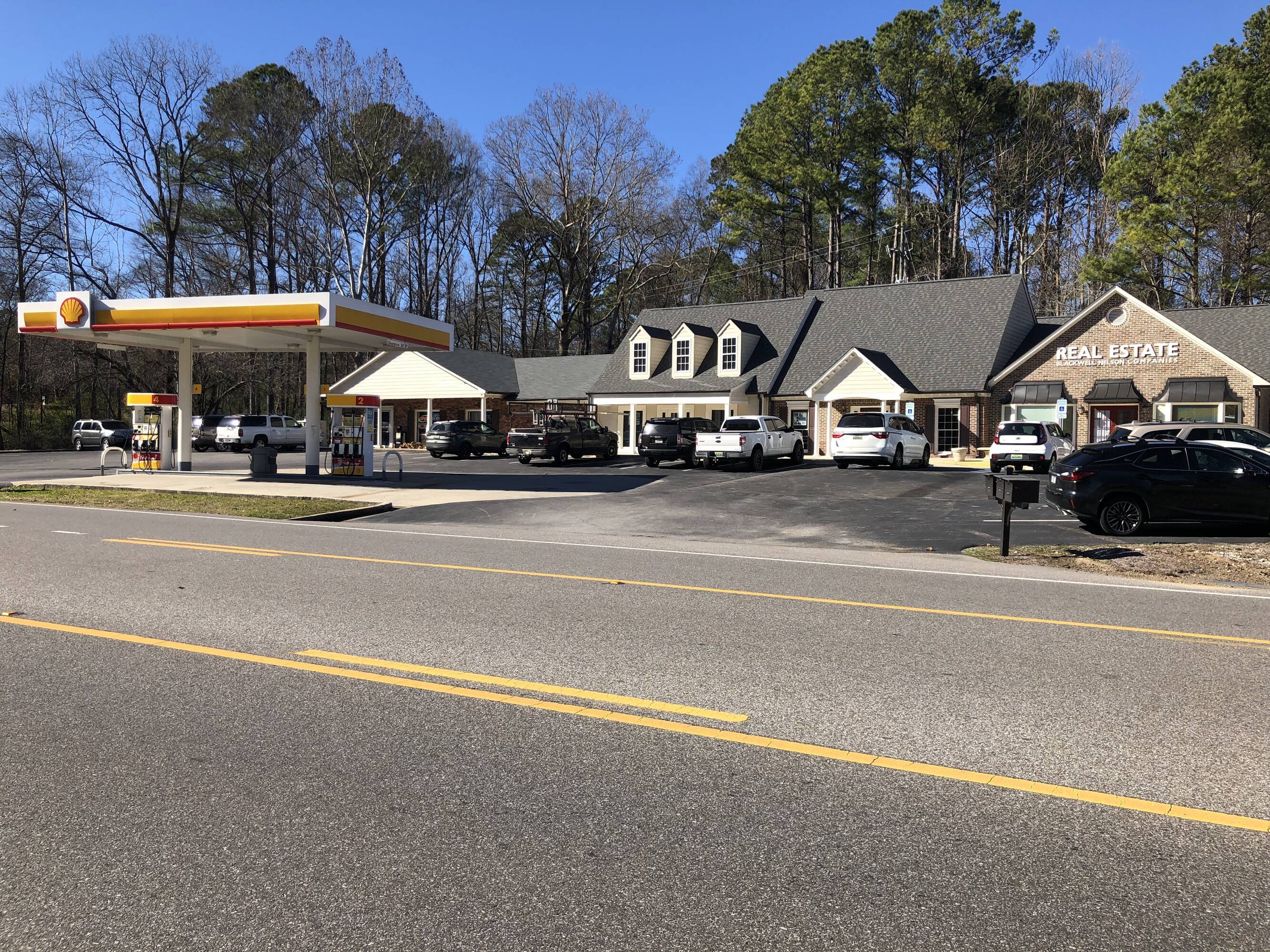 5502 Caldwell Mill Rd, Birmingham, AL 35242