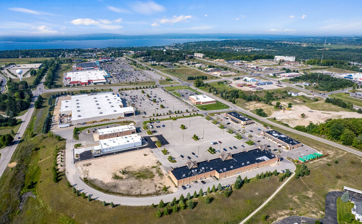 Pictures of Office, Retail property located at 2180 Anderson Rd, Petoskey, MI 49770 for lease - image #1
