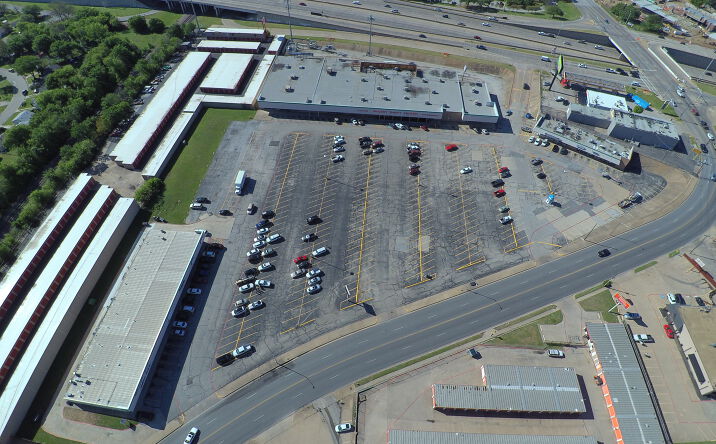 Pictures of Retail property located at 5207-5215 McCart Ave., Fort Worth, TX 76115 for lease - image #1