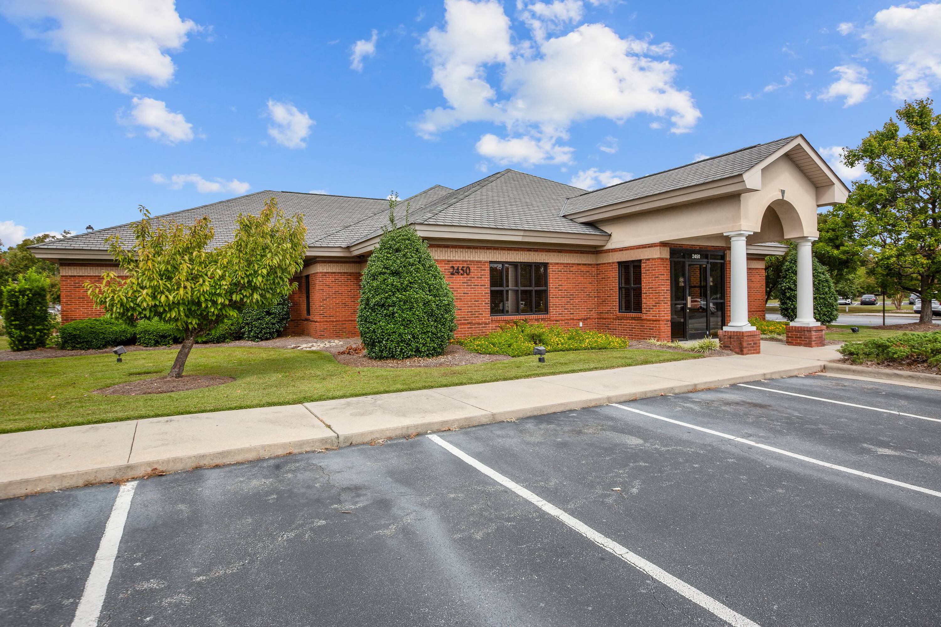 2450 Emerald Pl, Greenville, NC 27834