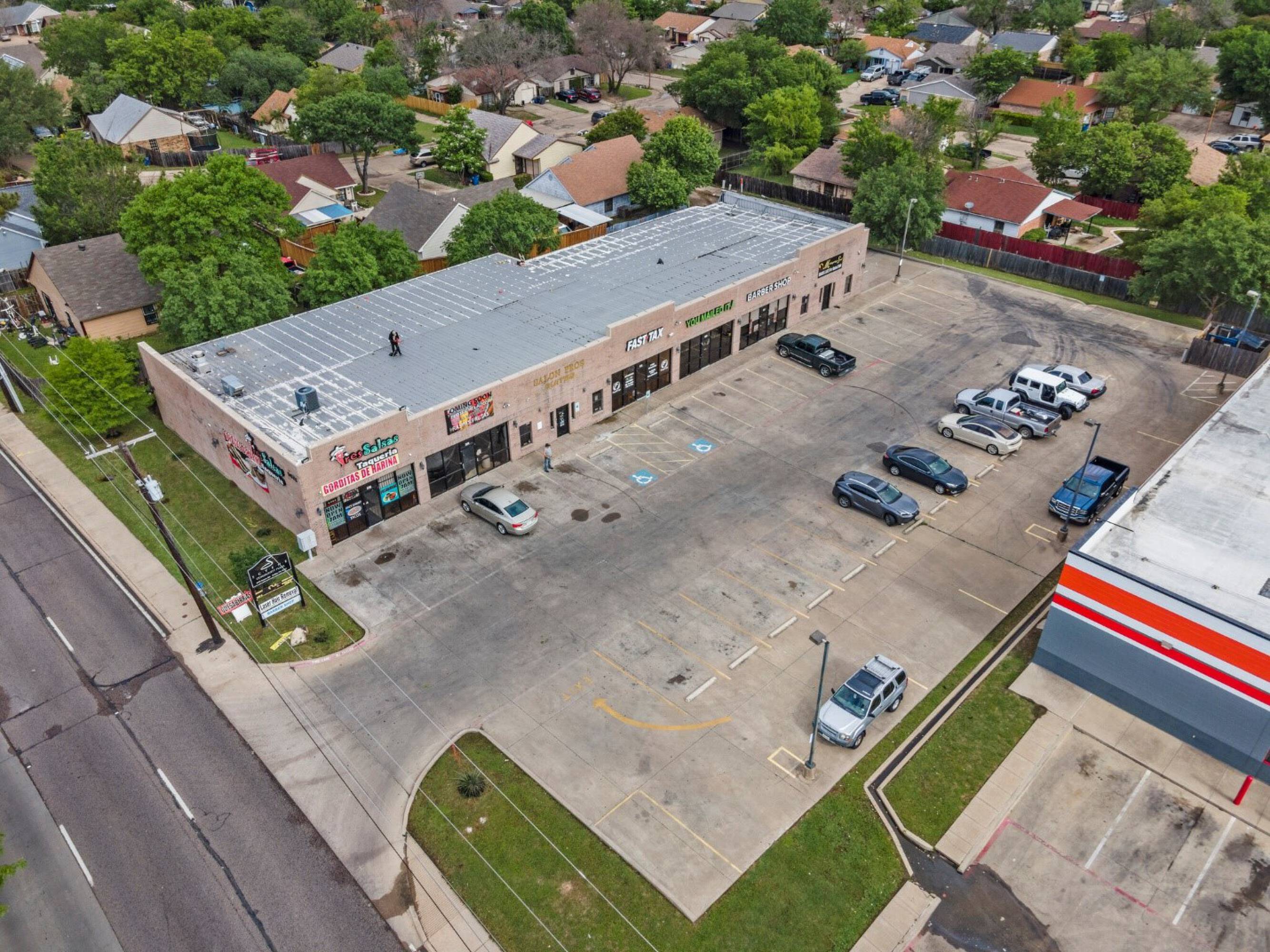 9575 Scyene Rd, Dallas, TX 75227