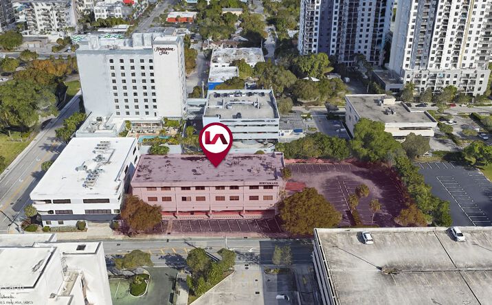 Pictures of Office property located at 33 NE 2nd St, Fort Lauderdale, FL 33301 for lease - image #1