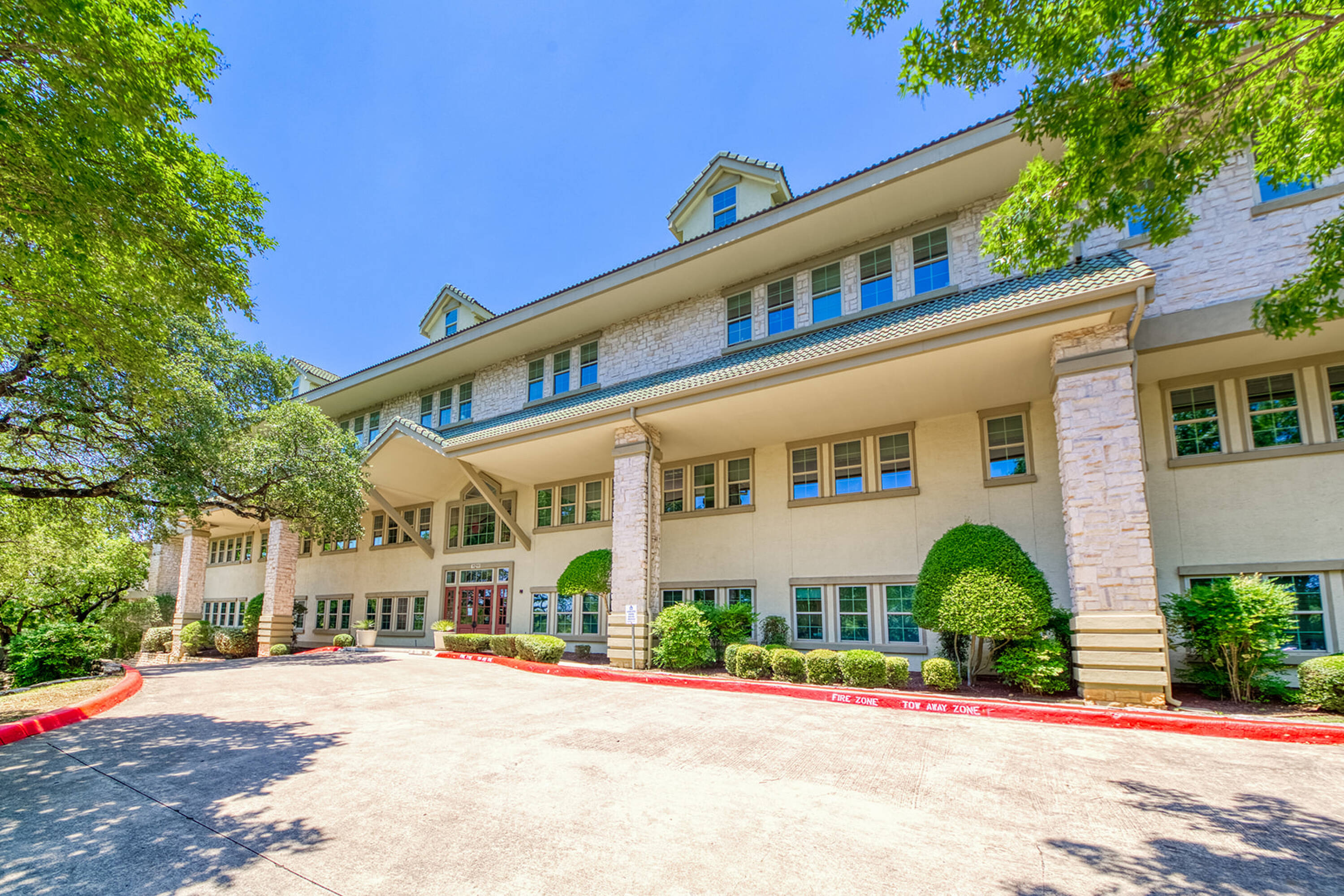 11211 Taylor Draper Ln, Austin, TX 78759