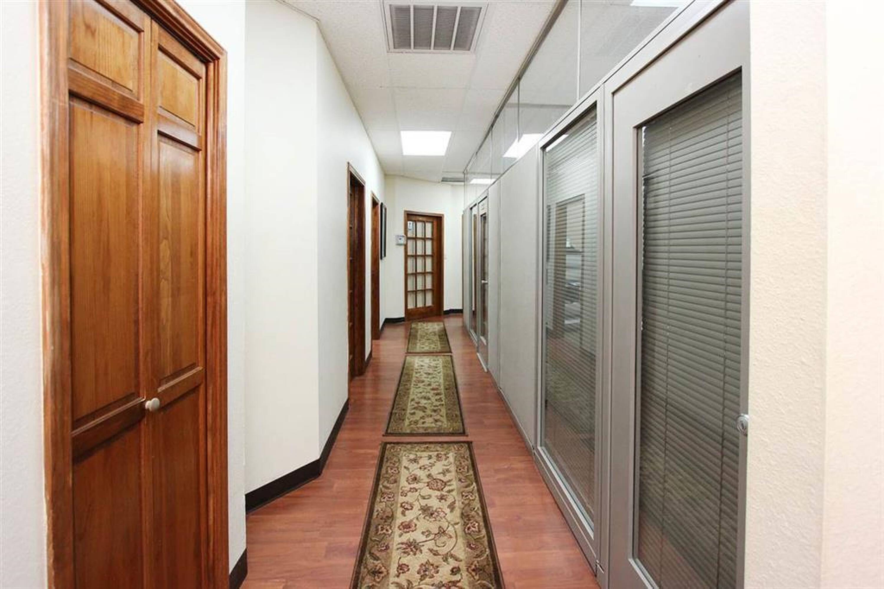 107 Calle Del Norte, Laredo, TX 78041