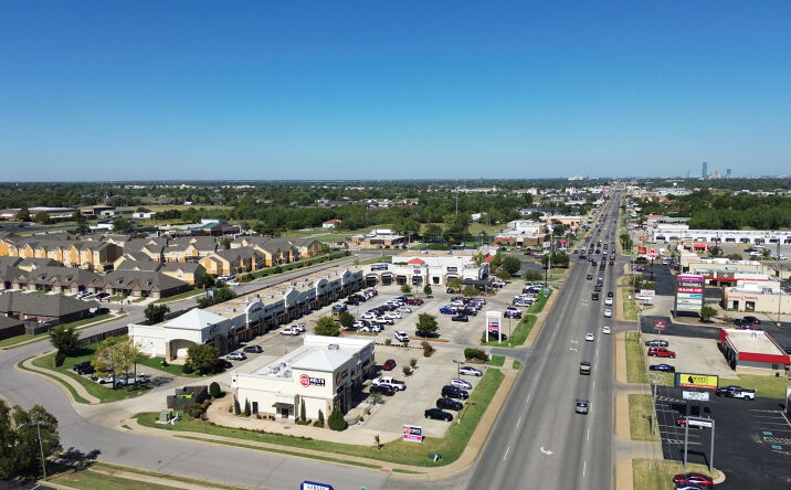 Pictures of Retail property located at 9101 S Western Ave, Oklahoma City, OK 73139 for lease - image #1