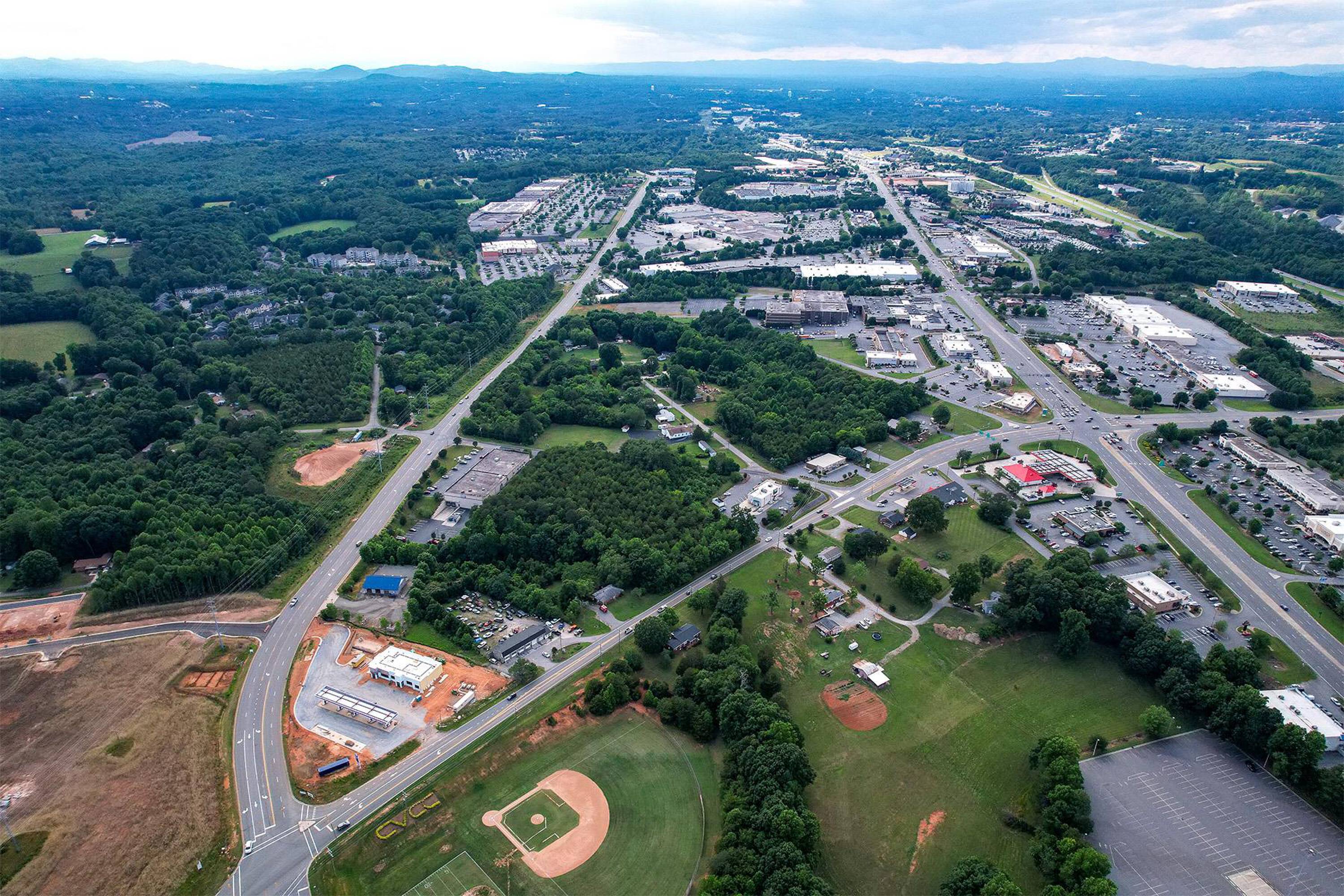 1838 Startown Rd, Hickory, NC 28602