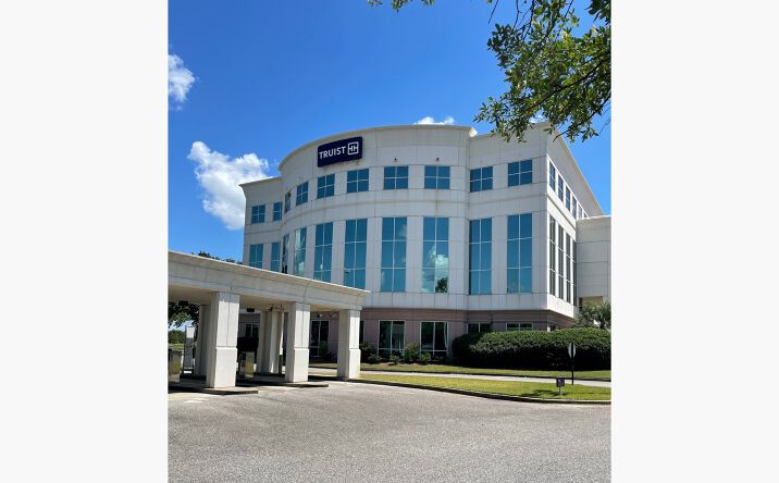 Pictures of Office property located at 41 W I-65 Service Rd N, Mobile, AL 36608 for lease - image #1