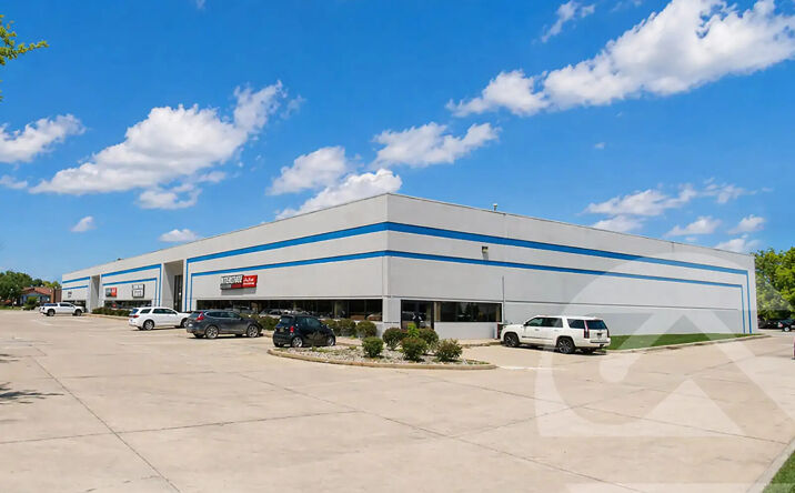 Pictures of Retail, Industrial, Land property located at 7181-7207 Grand River Ave, Brighton, MI 48114 for lease - image #1
