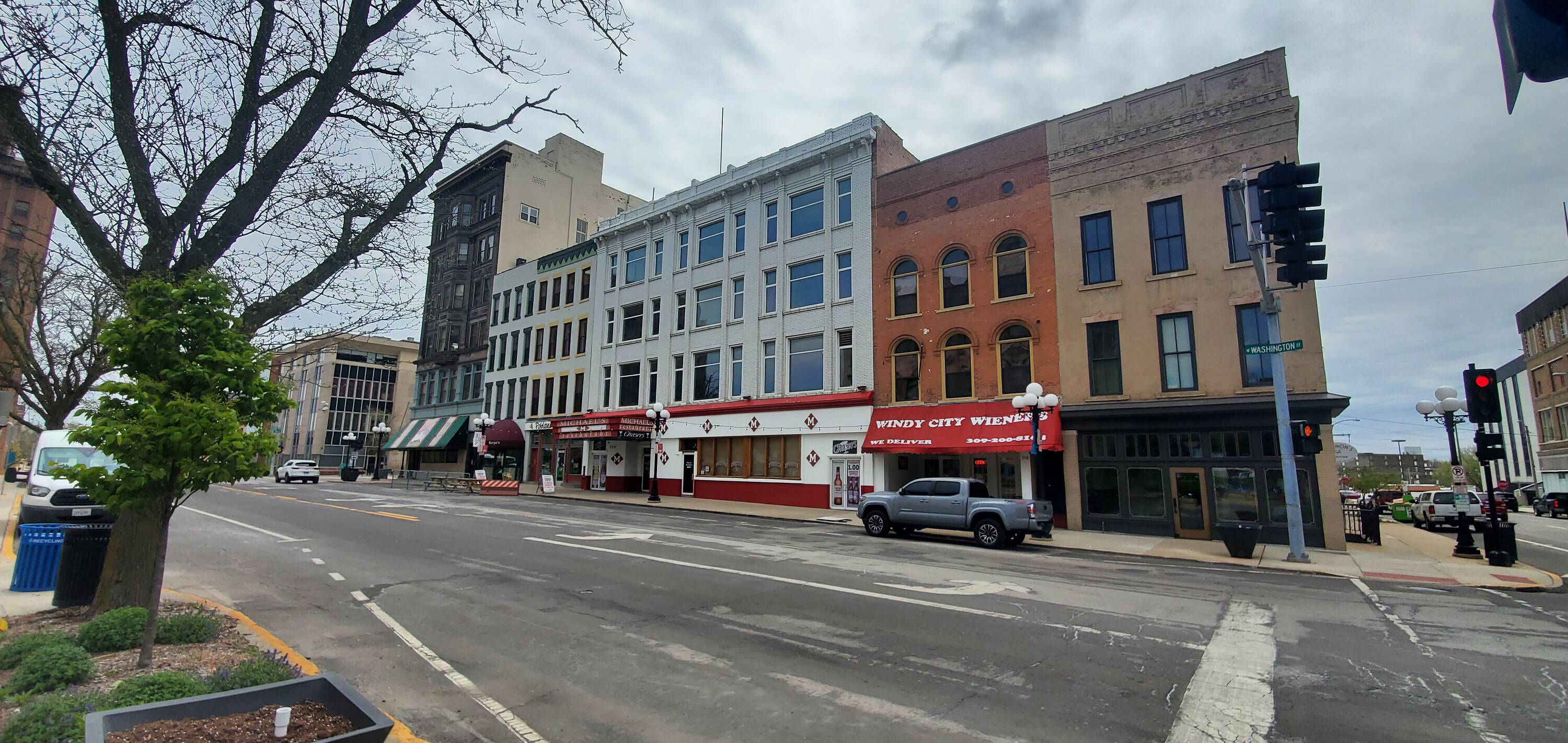 110 W Washington St, Bloomington, IL 61701