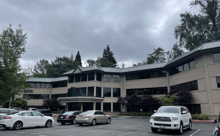 Pictures of Office property located at 371 NE Gilman Blvd, Issaquah, WA 98027 for lease - image #1