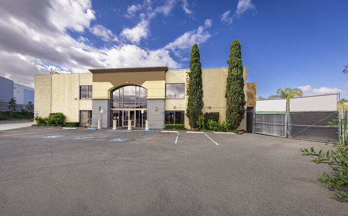 Pictures of Industrial property located at 7992 Miramar Rd, San Diego, CA 92126 for lease - image #1