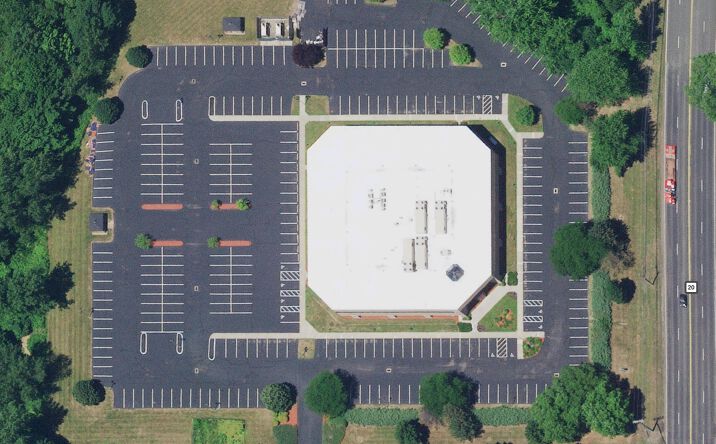 Pictures of Retail, Office property located at 2 Gateway Blvd, East Granby, CT 06026 for lease - image #1
