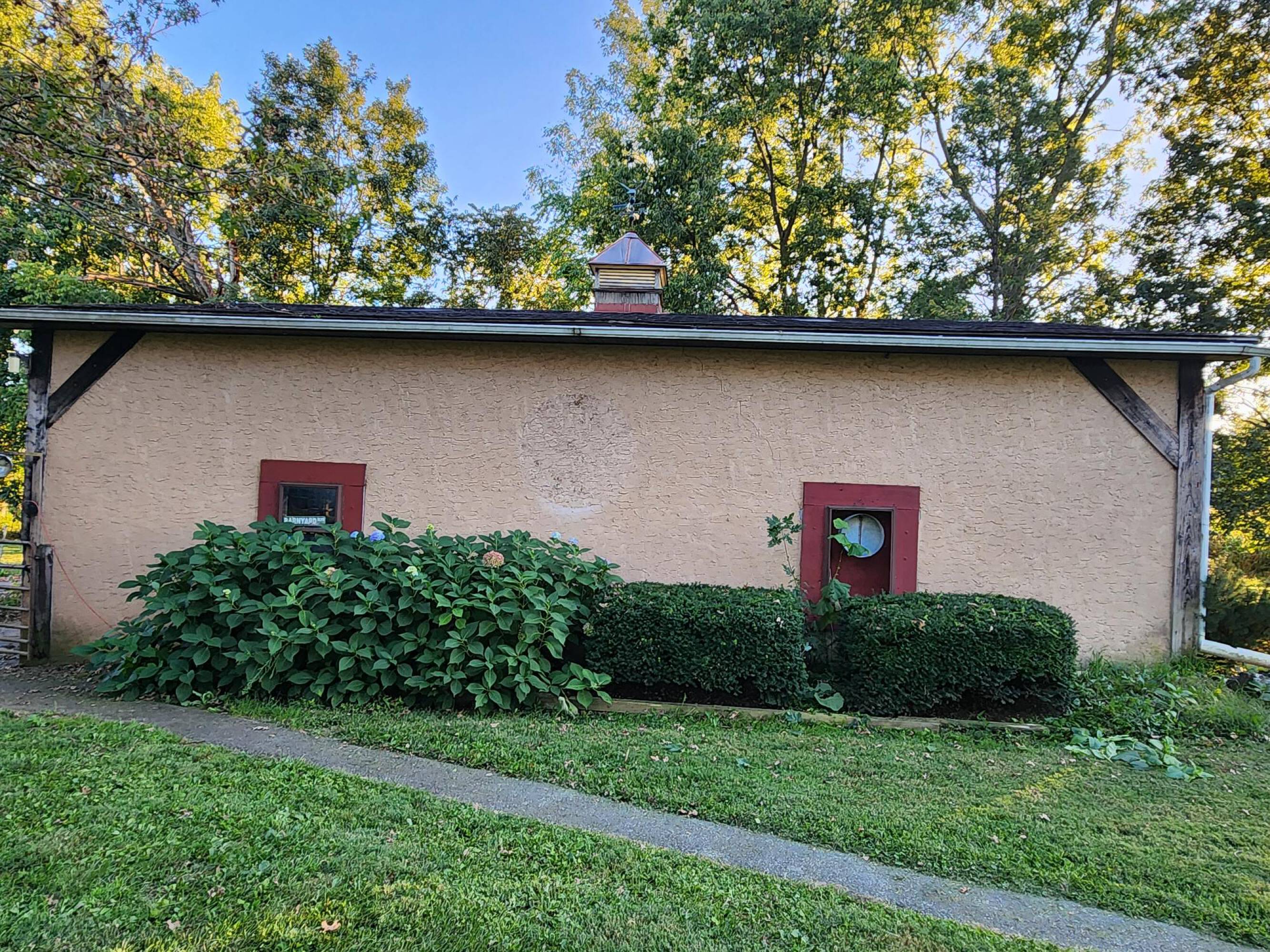 1100 Limekiln Rd, Douglassville, PA 19518