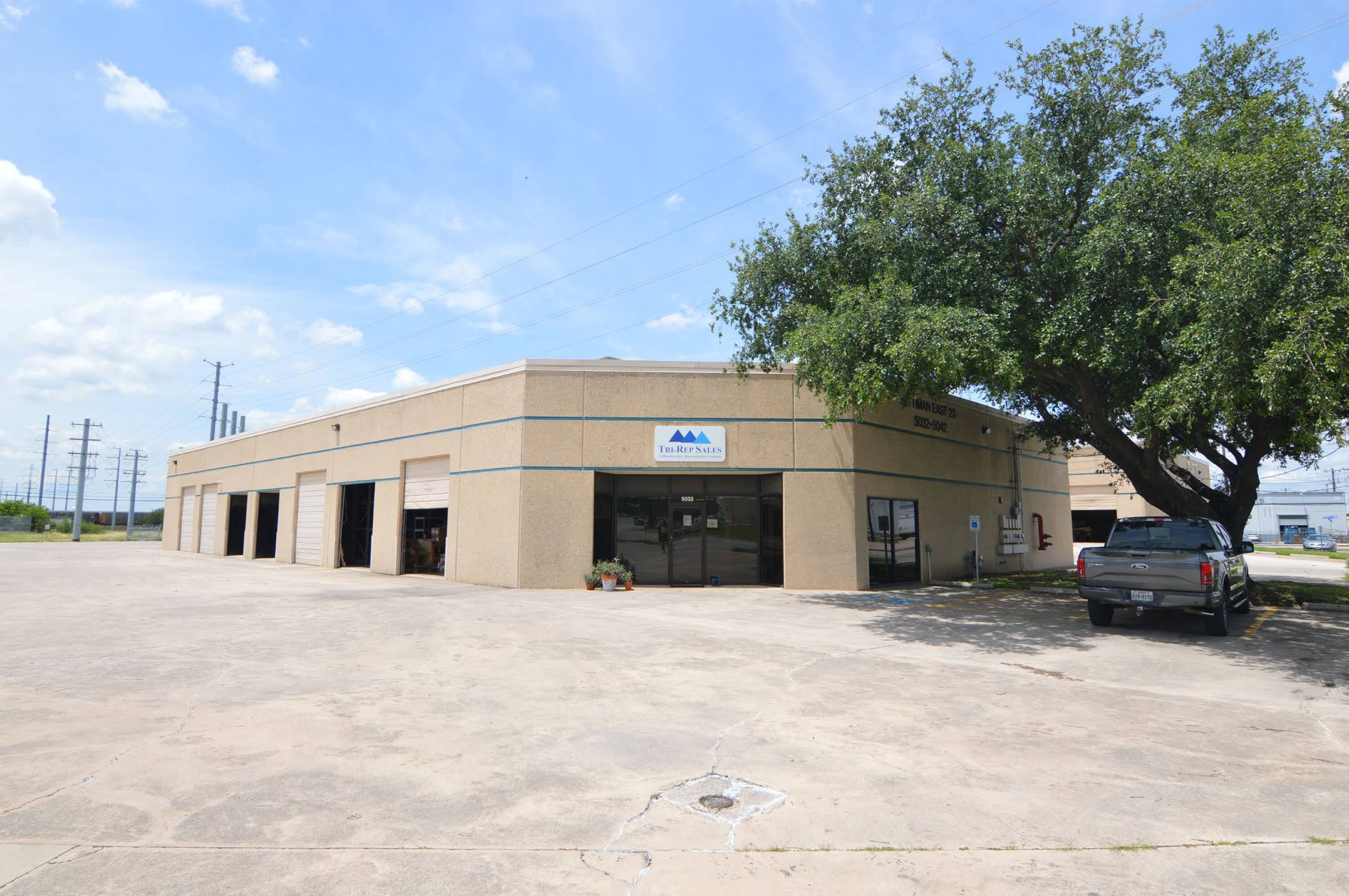 5008-5126 Service Center Dr, San Antonio, TX 78218 | Crexi.com